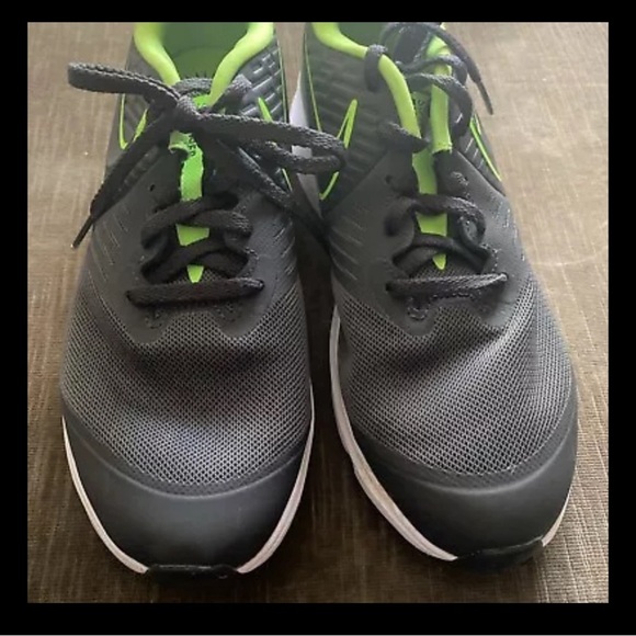 SOLD DONT BUY Nike Kids Sneakers - Black and Neon Green - Picture 7 of 7